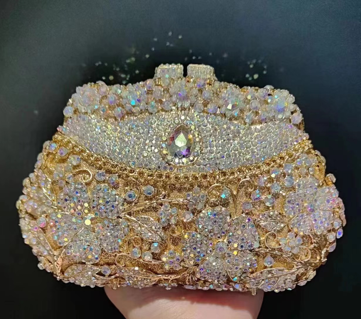 Gold Metal Flower Diamond Even - Women Bags Golden ulasan dan harga